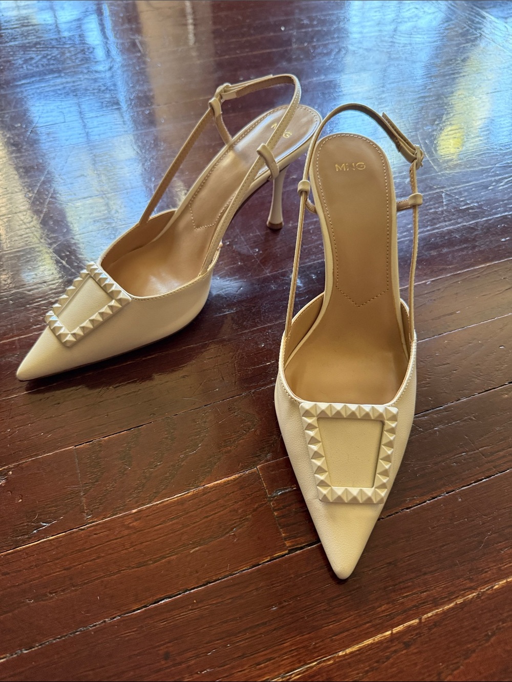 Mango Pointed Slingback Heels in Light Beige